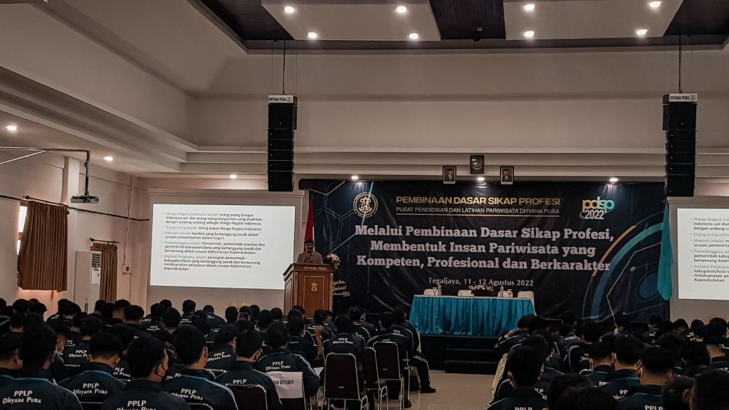 Universitas Dhyana Pura Ciptakan Generasi Siap Kerja Melalui Pembinaan Dasar Sikap Profesi ,Membentuk Insan Pariwisata Yang Kompeten, Profesional dan Berkarakter